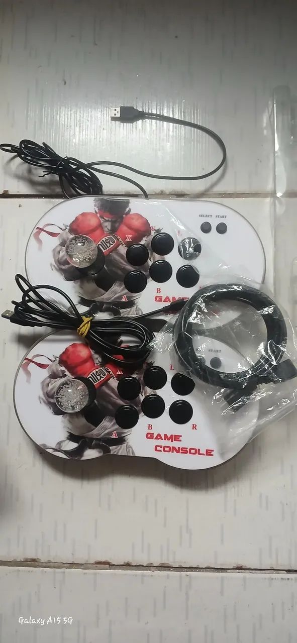 Fliperama Portátil Game Console, observação : com defeito só para retirada de peças! - Foto 2