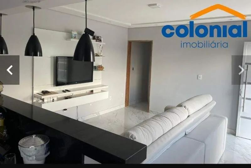CASA COM 3 QUARTOS/1 SUÍTE E AMPLO TERRENO, VILA PRIMAVERA, JARINÚ SP.