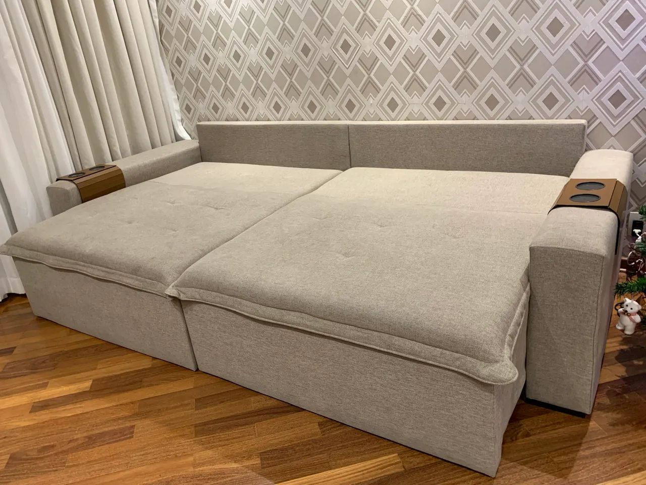 Sofá retrátil semi novo