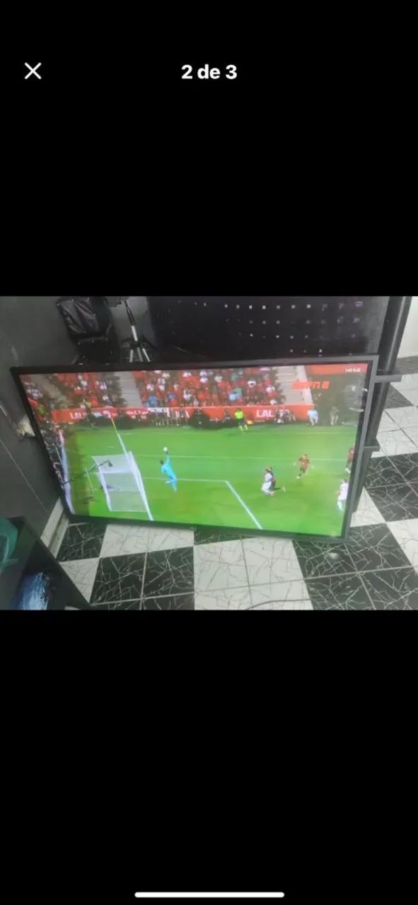 Vendo tv lg 65 polegadas top de linha em estado de nova conforme fotos obs.nao e Smartv R$ - Foto 2
