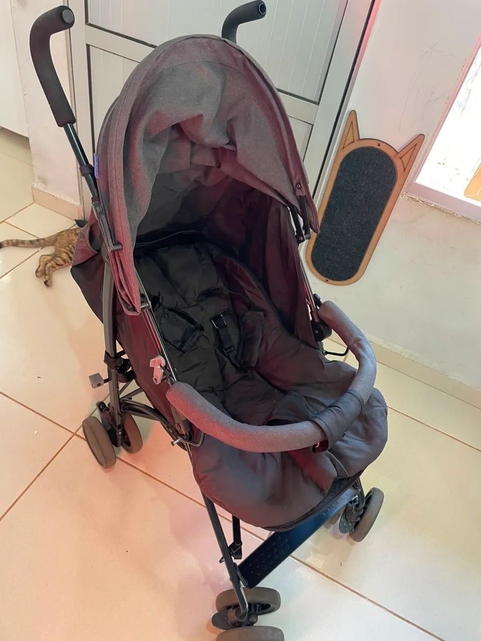 Carrinho de bebê preto - Foto 3