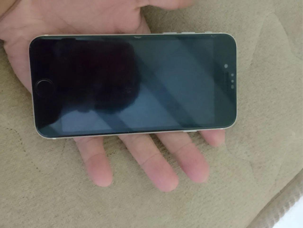 iPhone SE 