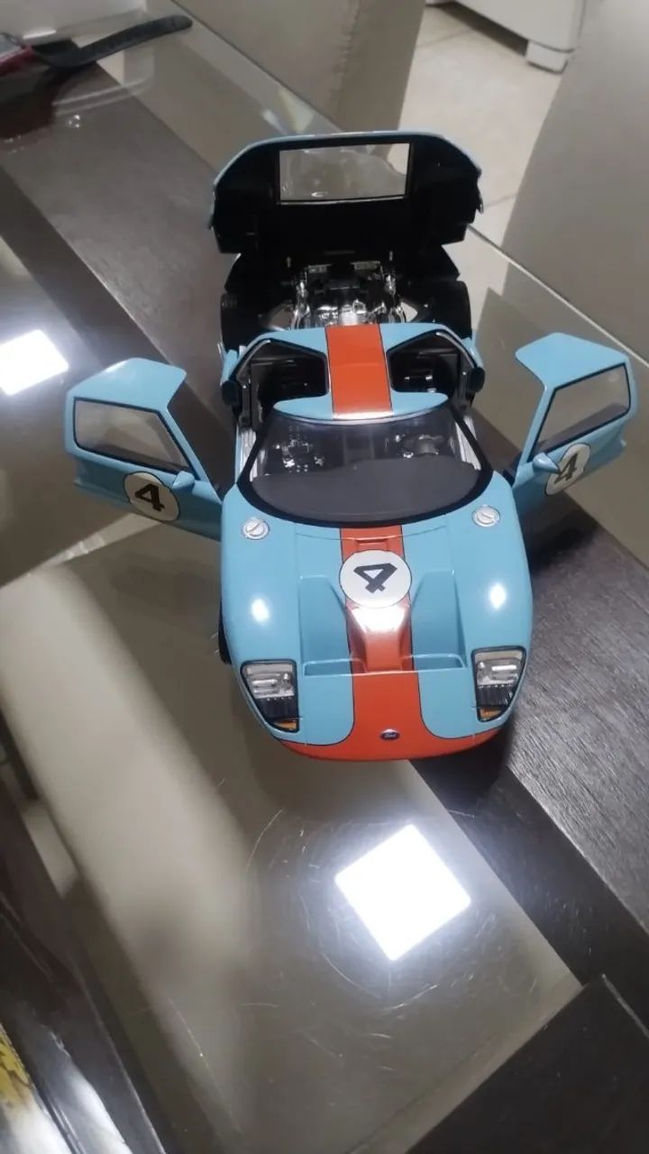 Miniatura Ford GT - Escala 1/18 - Foto 4