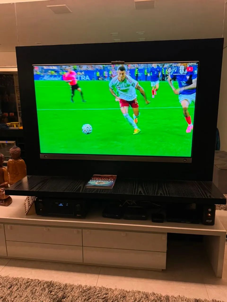 Tv LG smart 3 D 4 K 65 polegadas Perfeita  - Foto 4