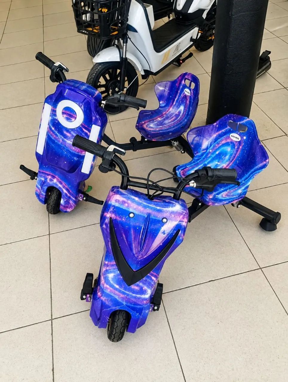 Triciclo Infantil Eletrico 