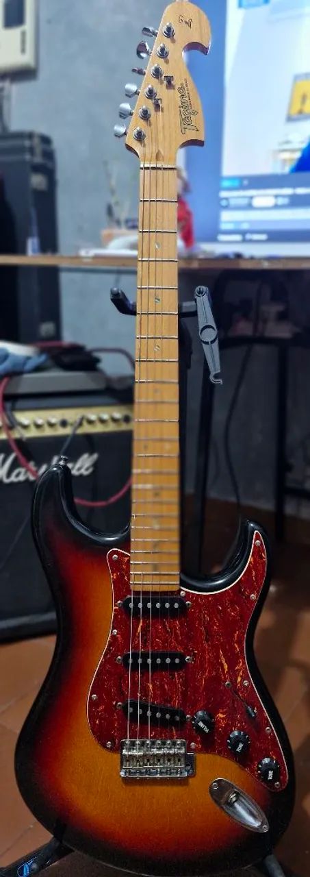 Guitarra Tagima T735 