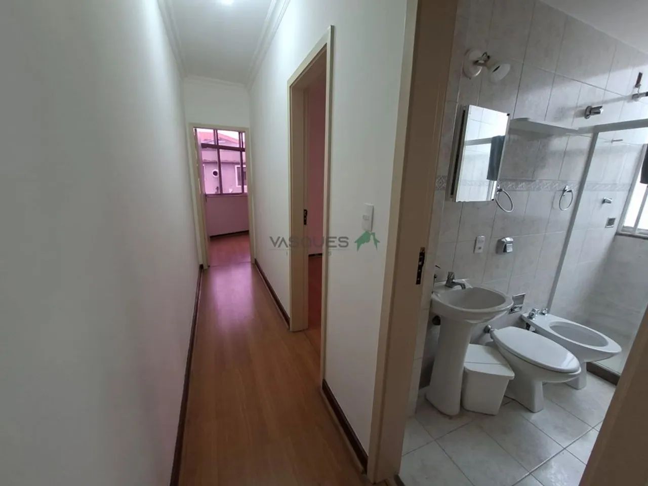 Apartamento no centro da cidade com 2 quartos para locação - Foto 4
