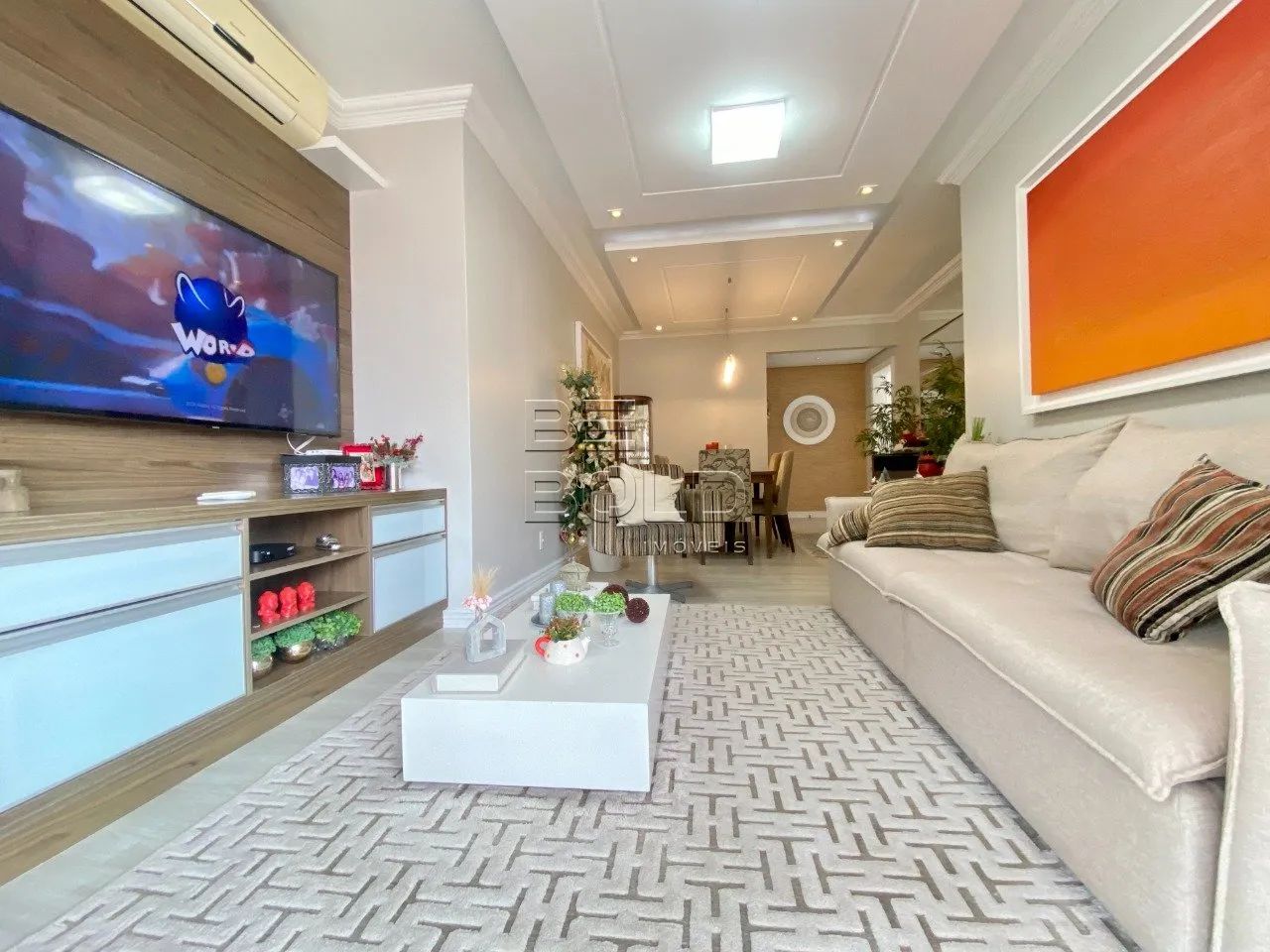 Apartamento amplo com 3 dormitórios em Coqueiros - Foto 2