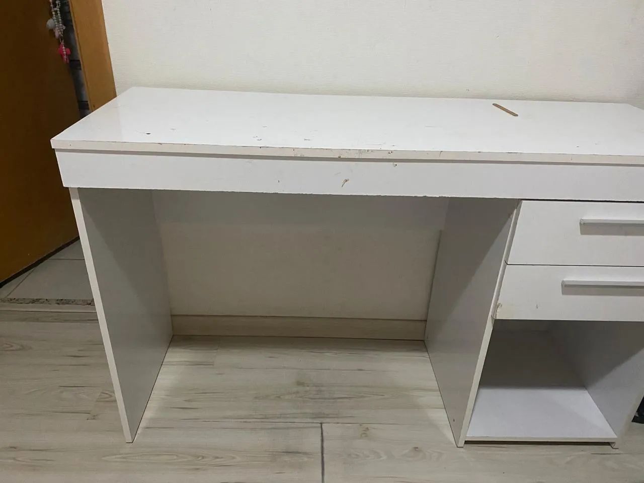 Escrivaninha Branca com Grandes Gavetas - Foto 4