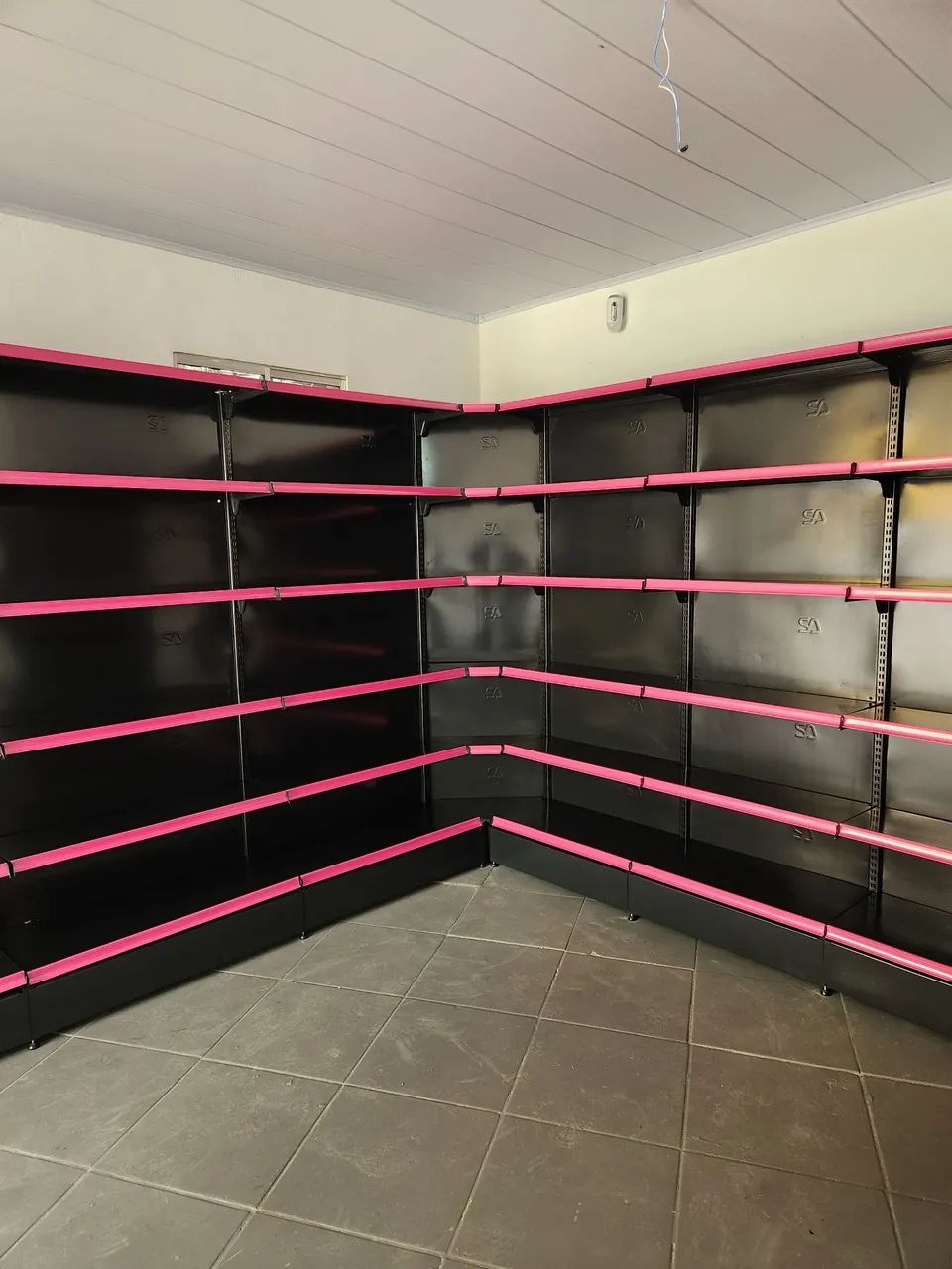 Gôndolas preta a pronta entrega  - Foto 3