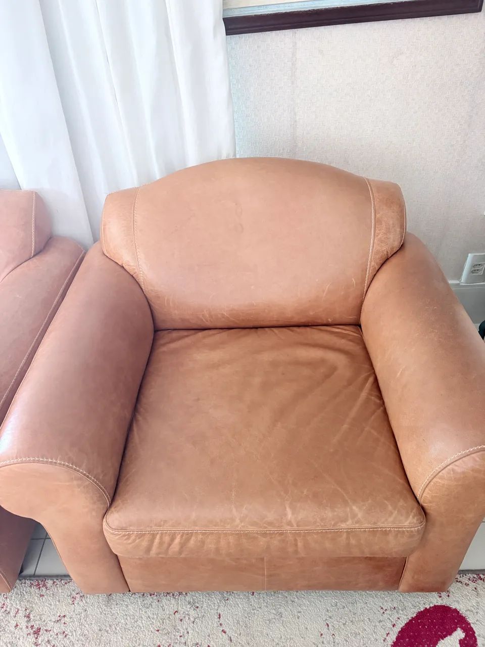 02 Poltronas de couro excelente oportunidade  - Foto 2