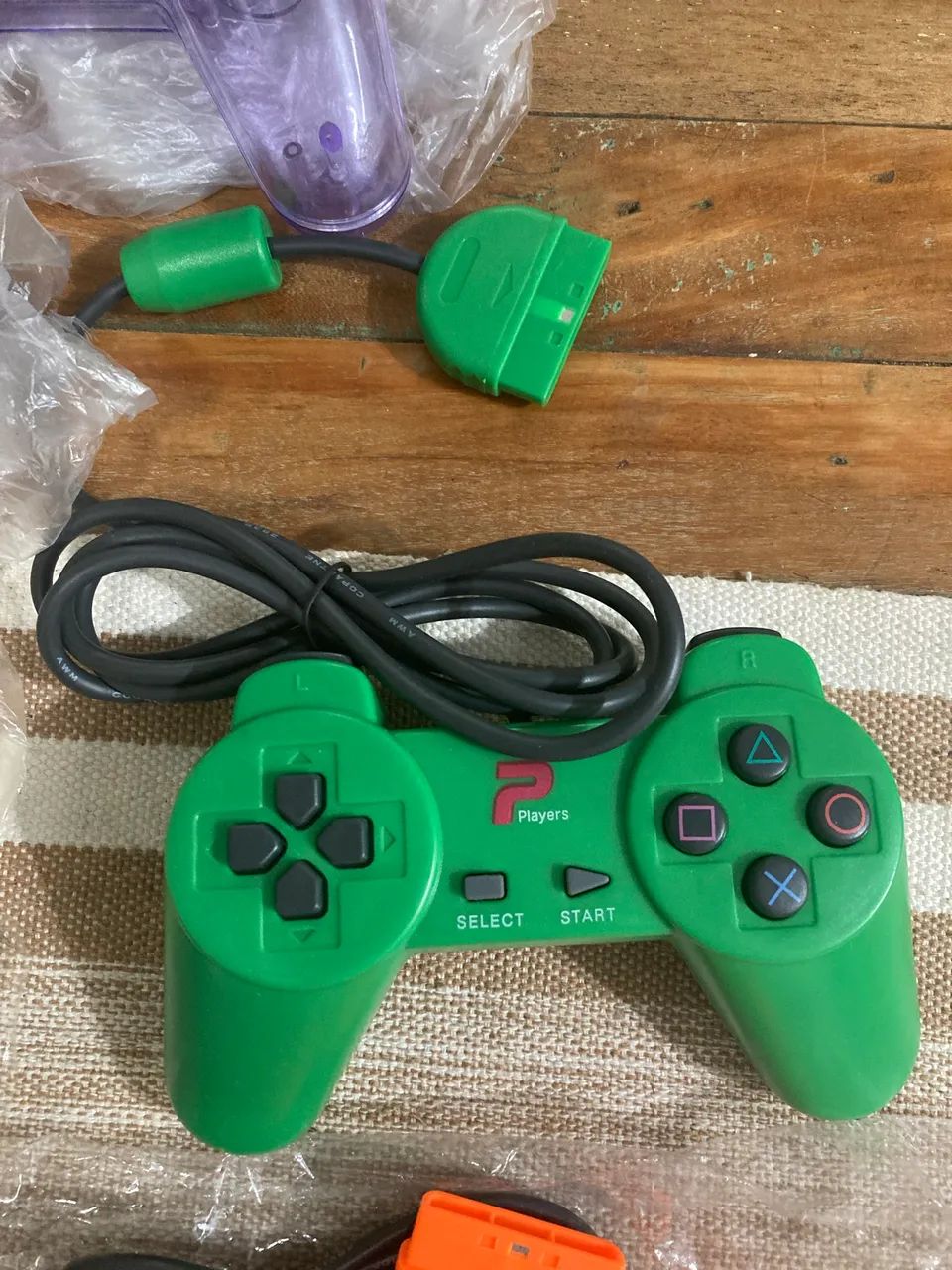 Controles PS1/PS2 Cores variadas. R$30 cada. Envio OLX PAY  - Foto 5