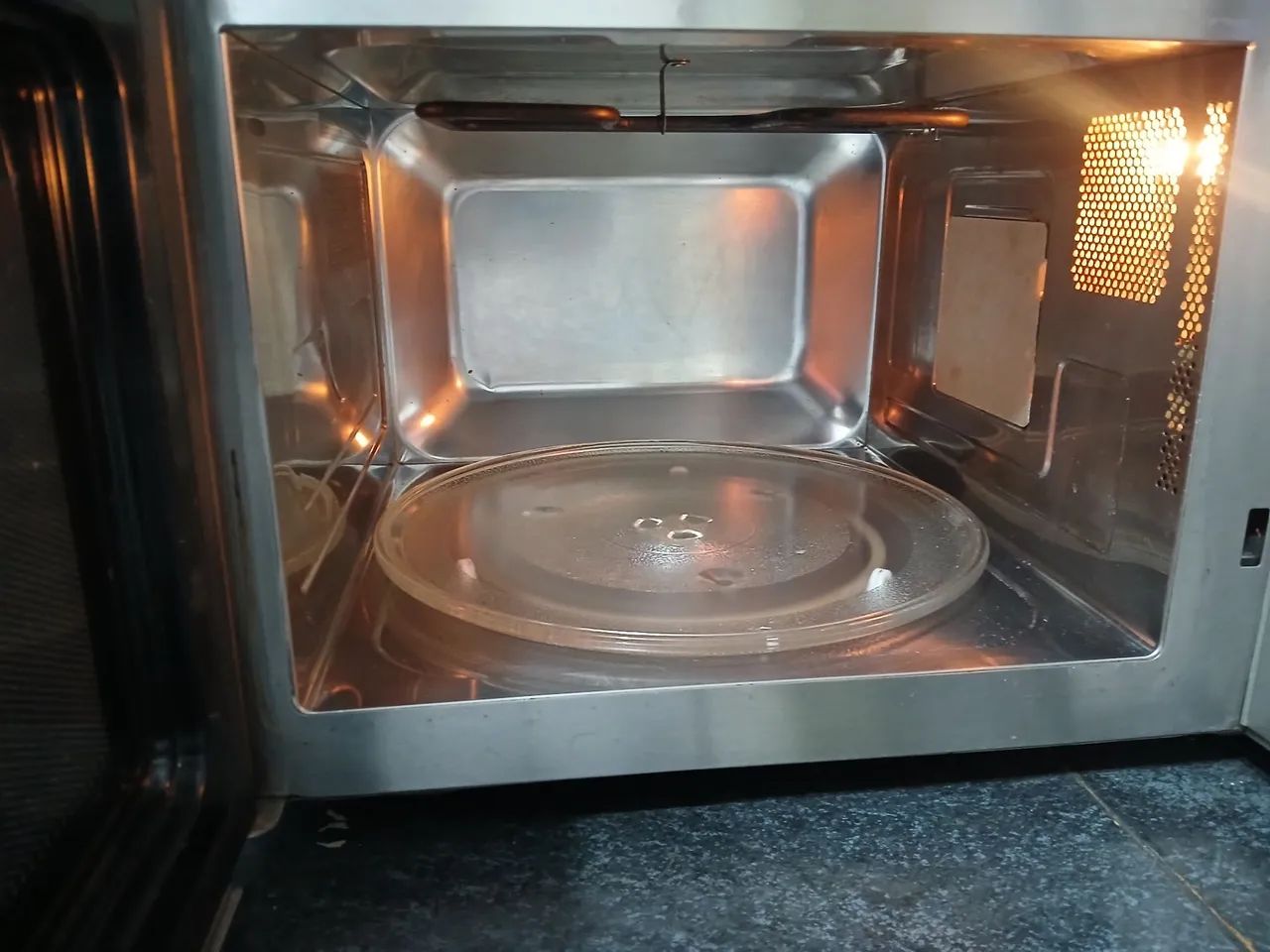 Microondas electrolux MEC41 - Foto 3