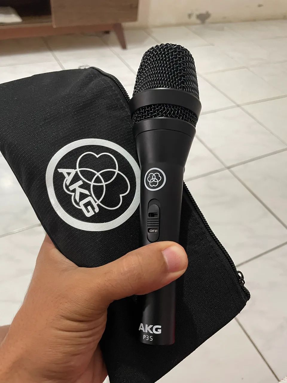 Microfone AkG profissional + cabo 