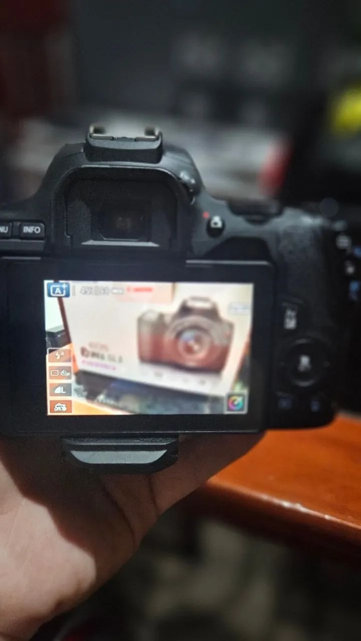 Canon EOS Rebel SL3 - Kit Lente 18-55mm + Acessórios - Foto 5