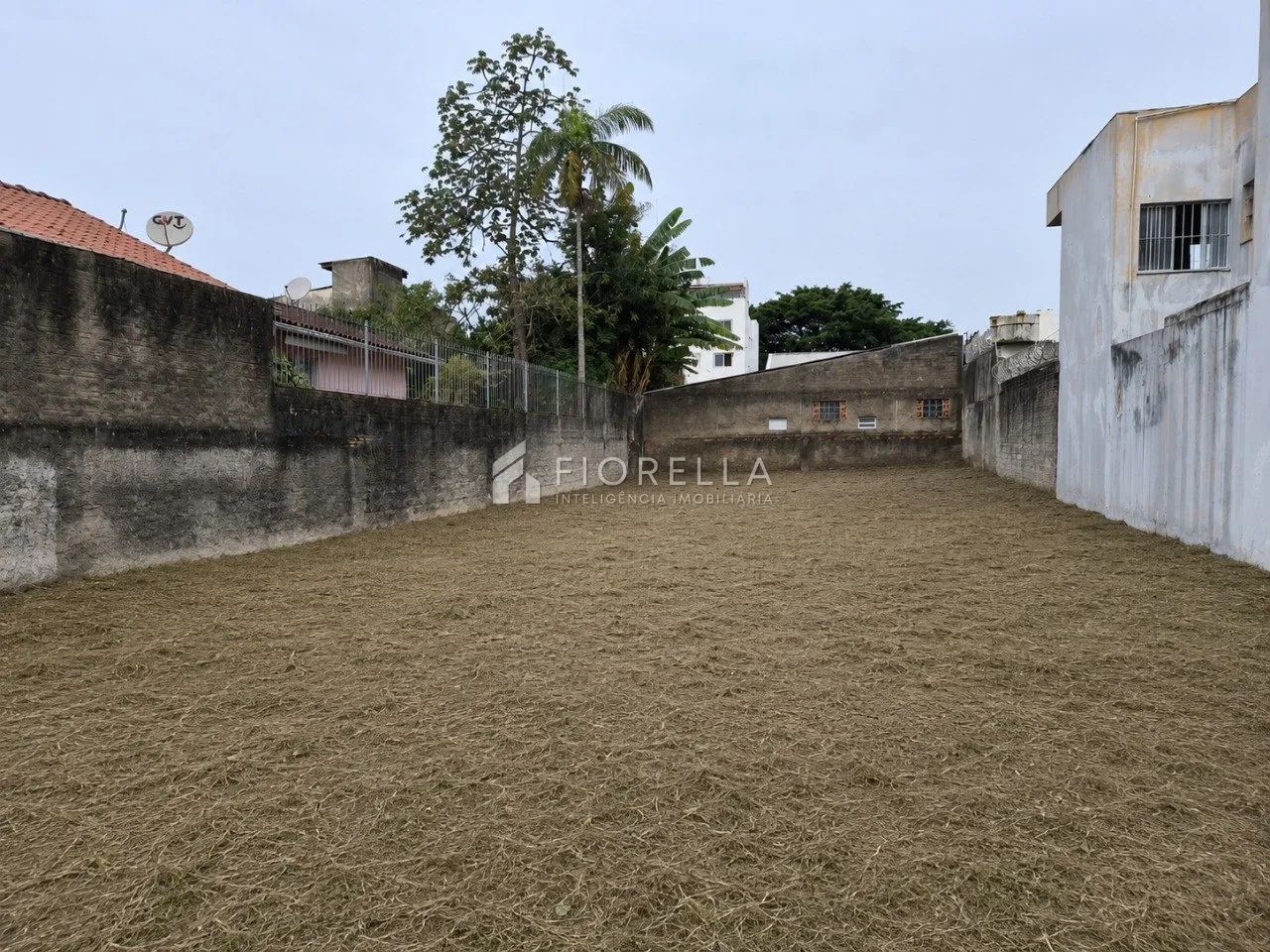 Terreno à venda com 300m² em Capoeiras, Florianópolis/SC. - Foto 4