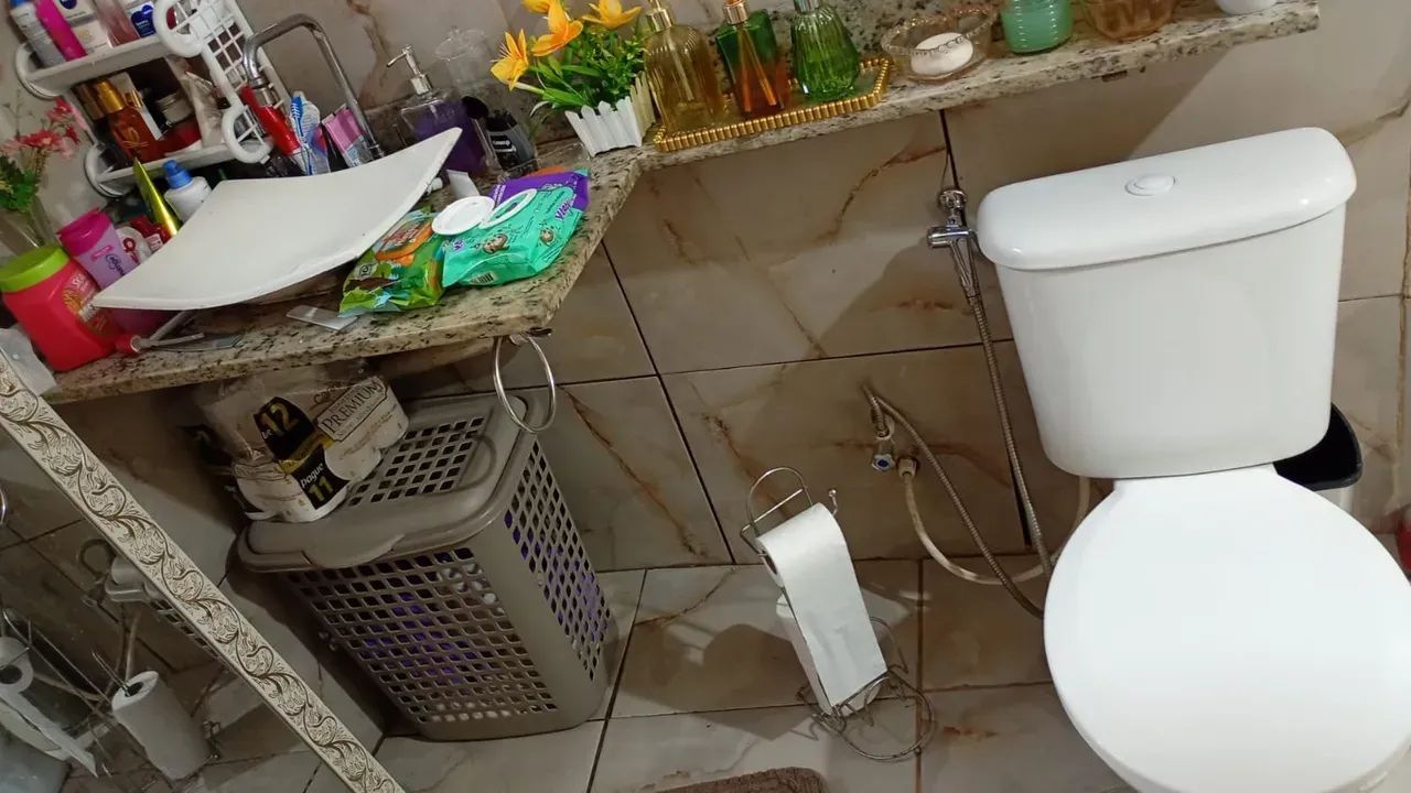CASA COM 2 QUARTOS EM ITAIPU - ACEITO ENTRADA - Foto 5