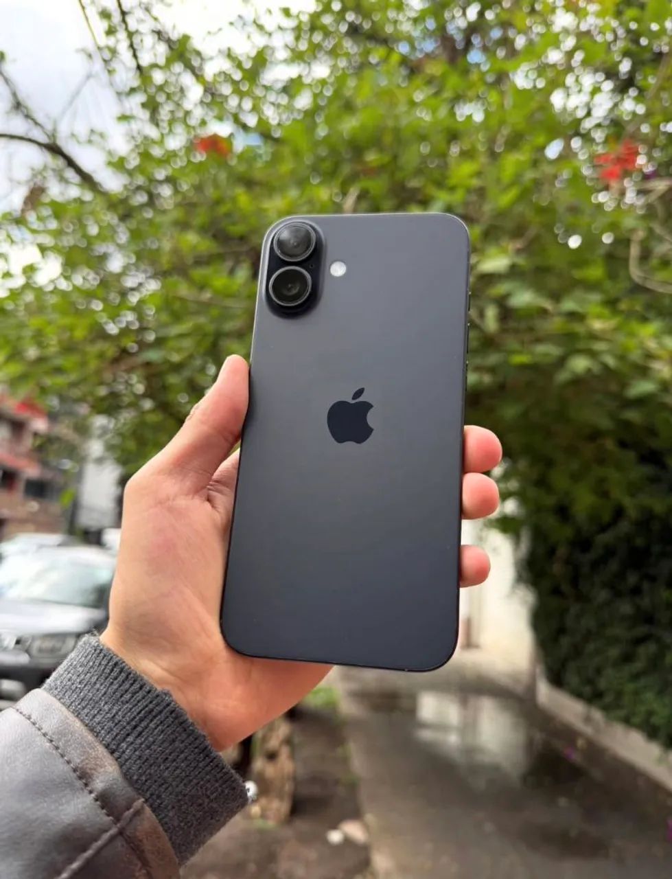 iPhone 16 128 GB BLACK ( semi novo )