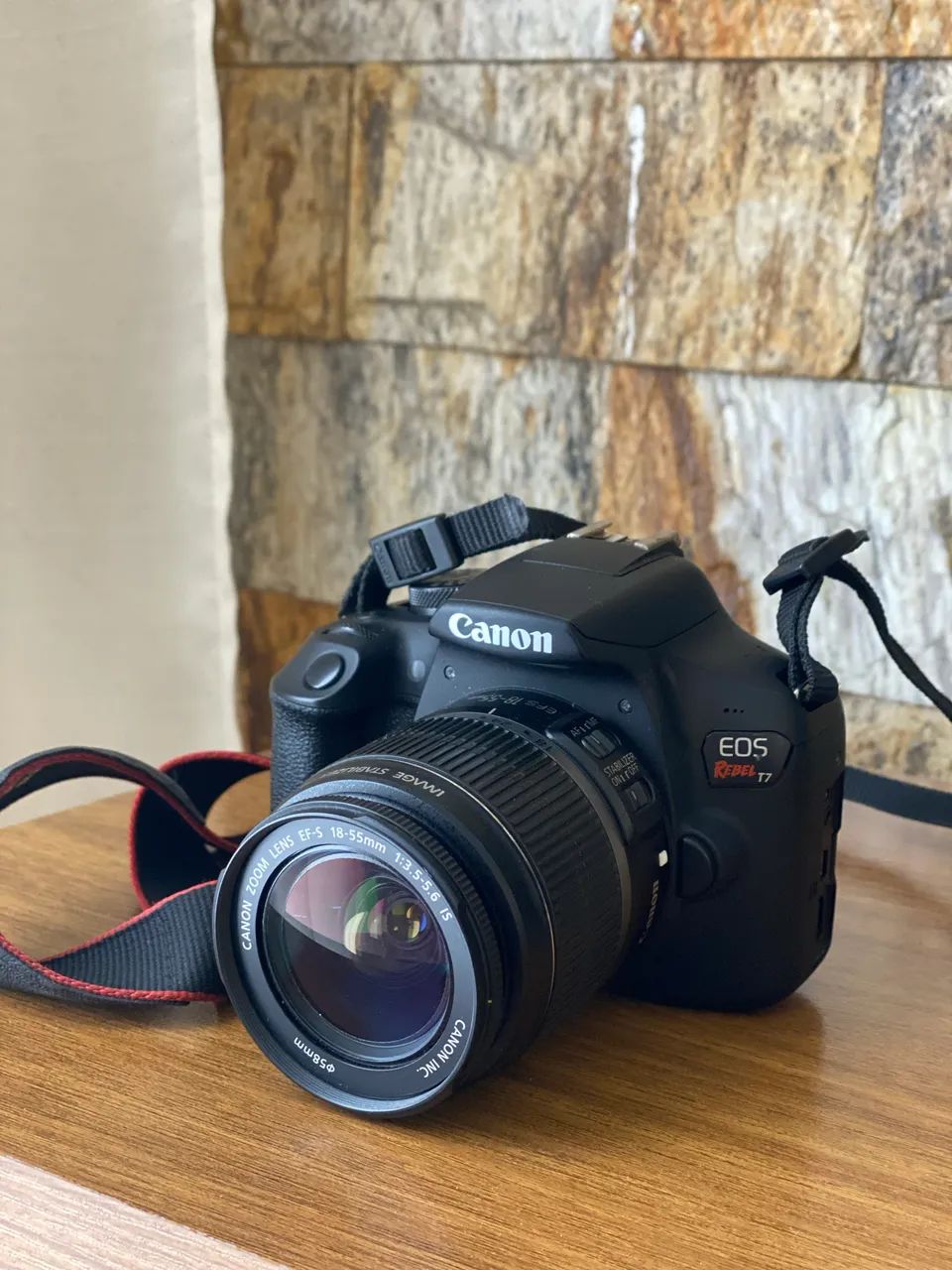 Câmera T7 Plus Canon 