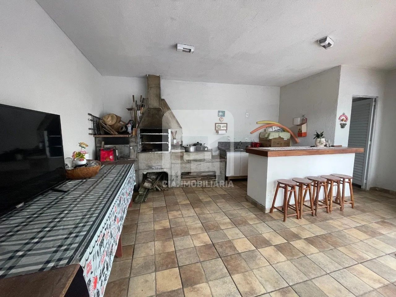 Casa 4 quartos e piscina semi mobiliada no Cacupé - Foto 4