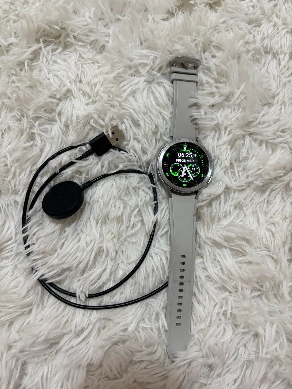 Samsung Galaxy Watch4 Classic