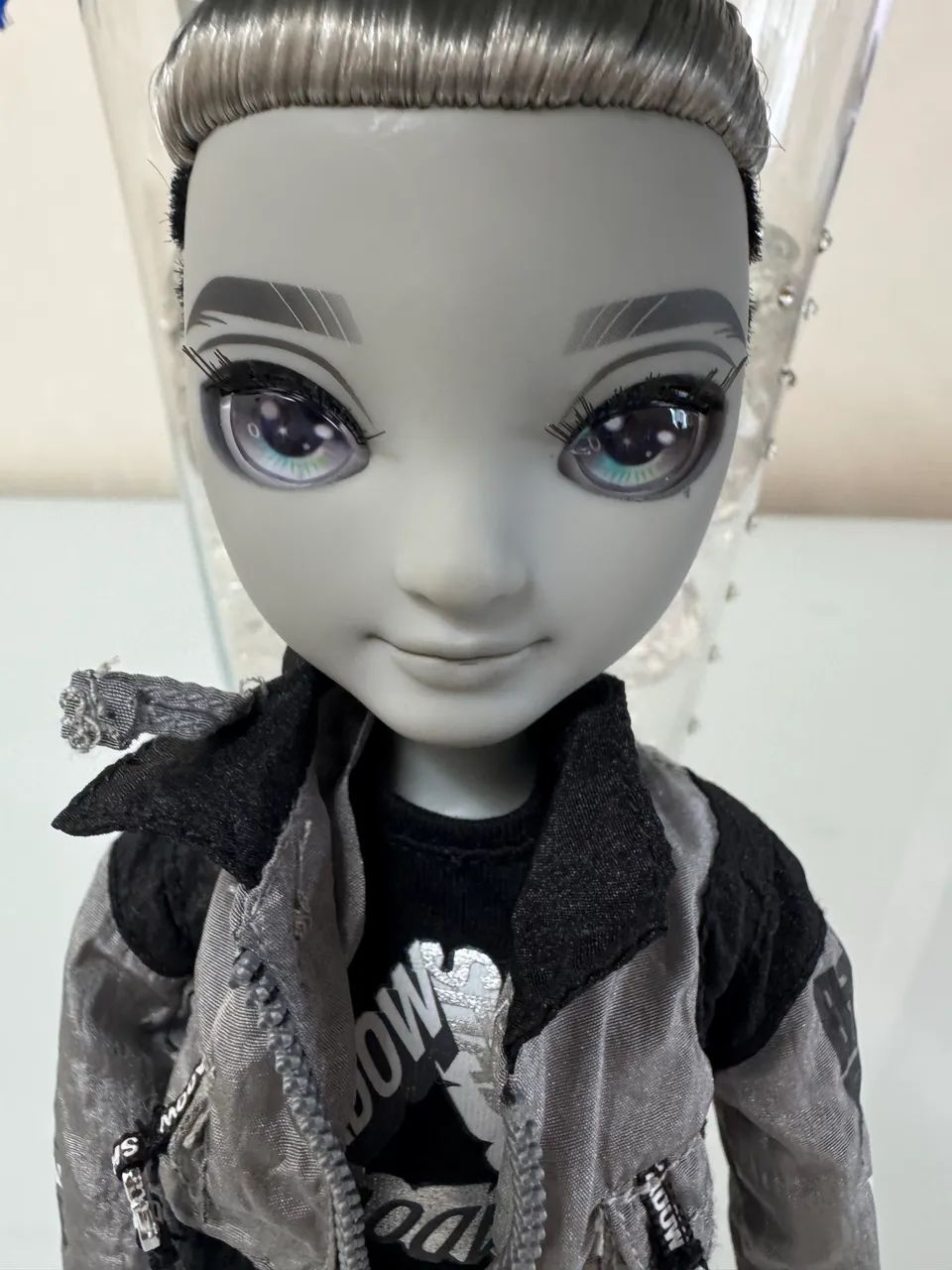 Boneco Rainbow High/ Shadow High Ash  - Foto 2