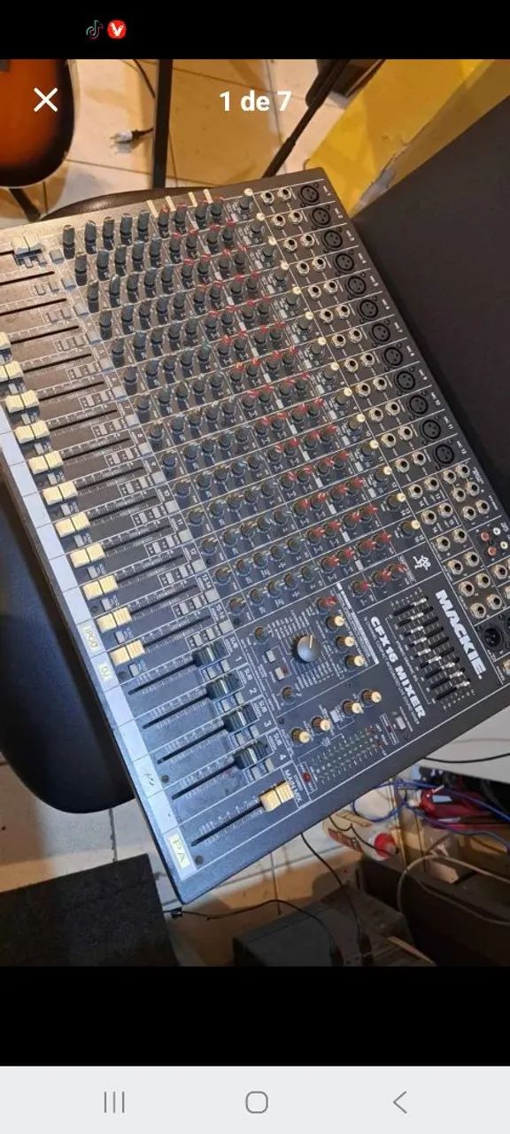 Mesa MACKIE 16 CFX 4 aux mix