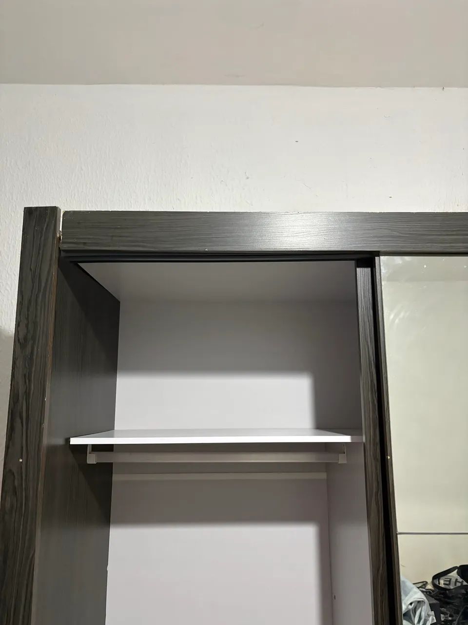 Guarda roupa 3 portas com espelho - Foto 4