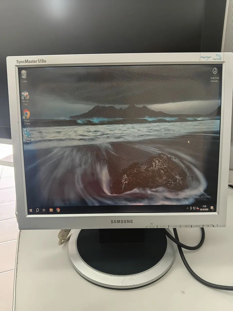 Monitor Samsung SyncMaster 510N usado e com defeito