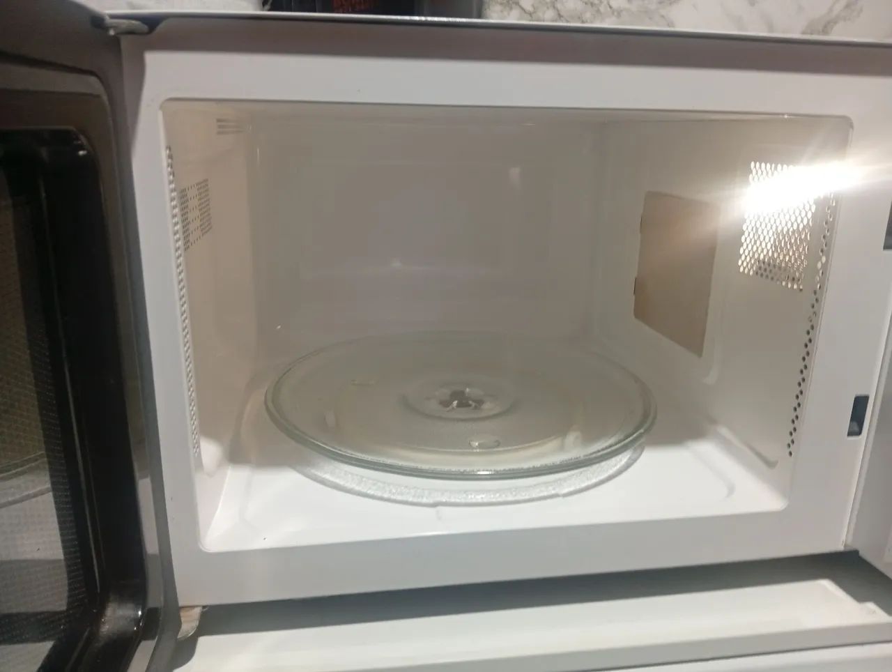 Microondas mideia 25 litros funcionando perfeitamente  - Foto 5