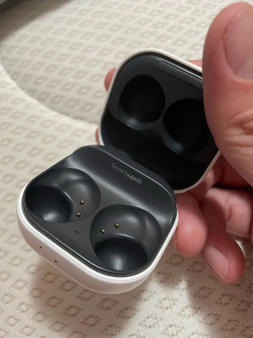 Caixa Carregador Galaxy Buds 2  - Foto 3
