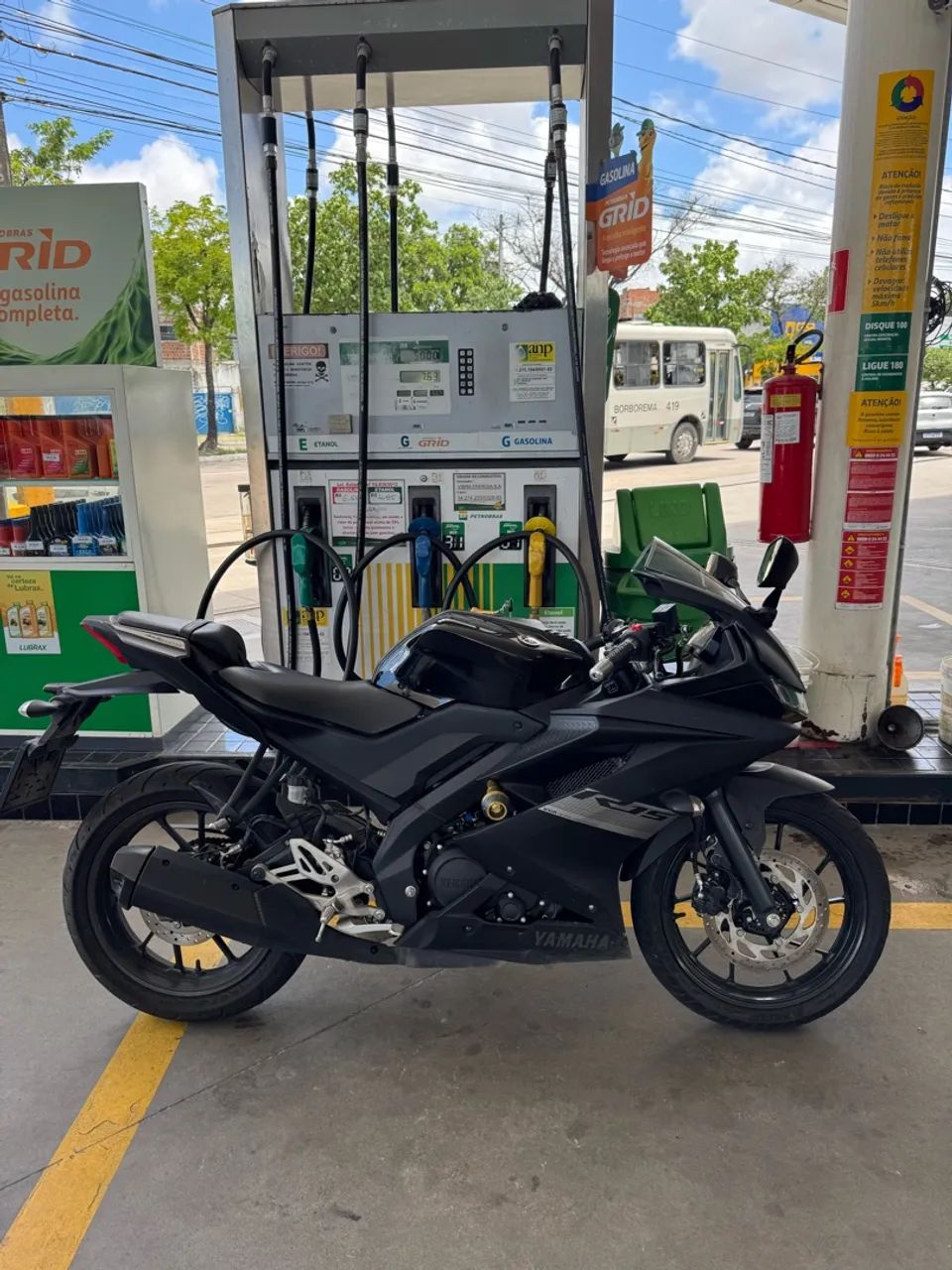Yamaha R15 2024 - Foto 4