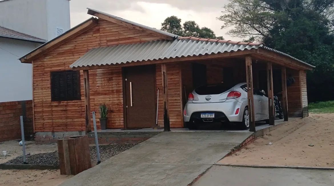 Casa Nova de Madeira Duplada com Suíte no Riachinho - Jaguaruna/SC - Foto 2