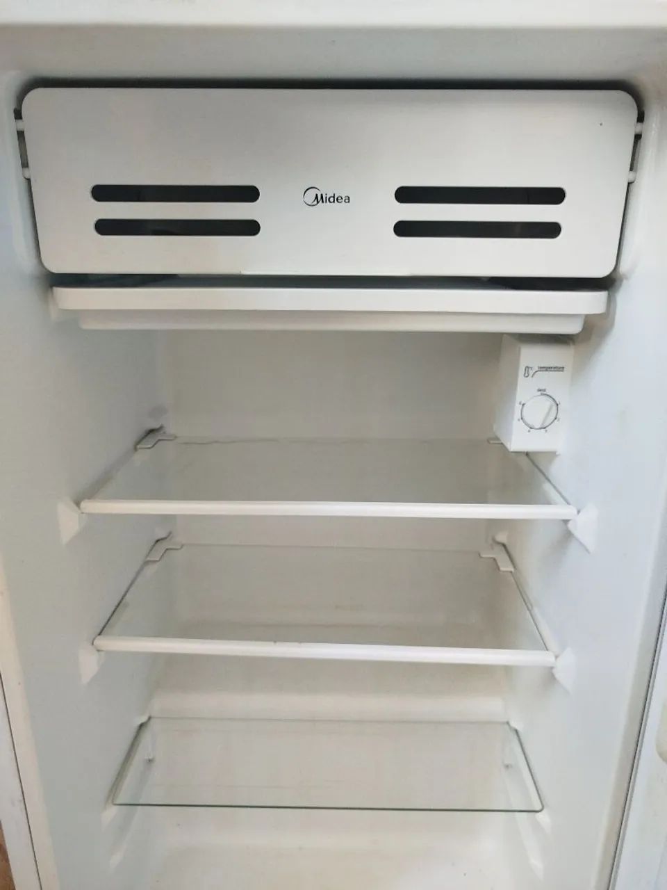 Frigobar Midea 93 Litros