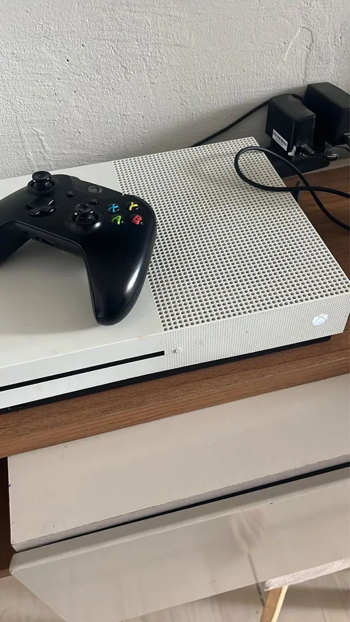 Xbox One S 