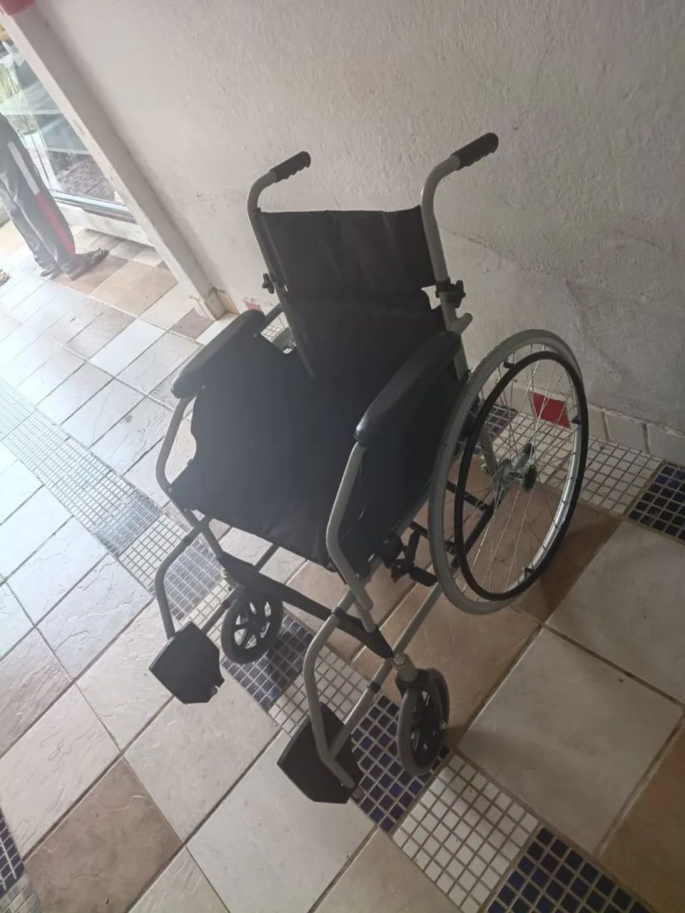 Cadeira usada poucas vezes  - Foto 2