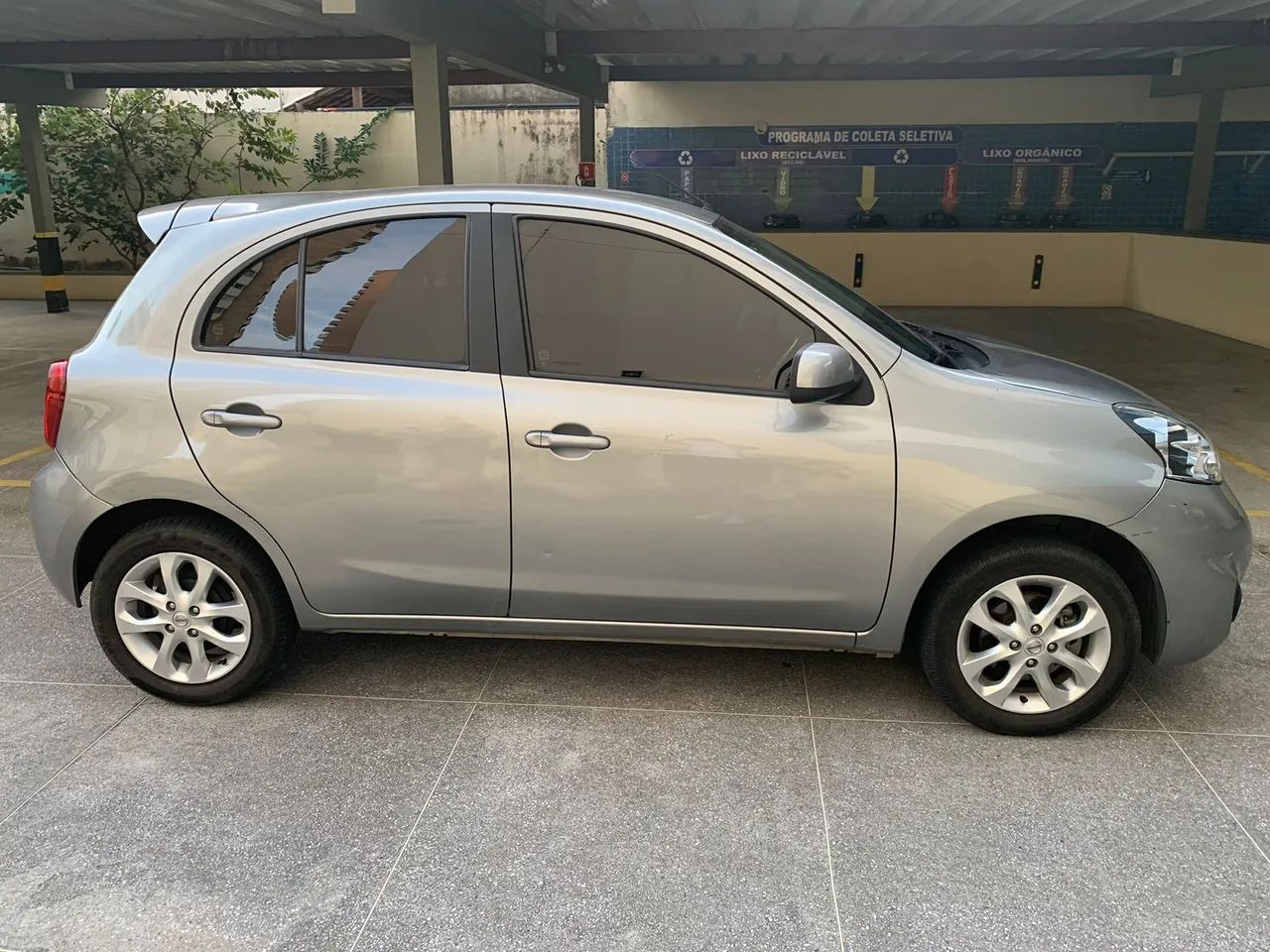 Nissan March 2018