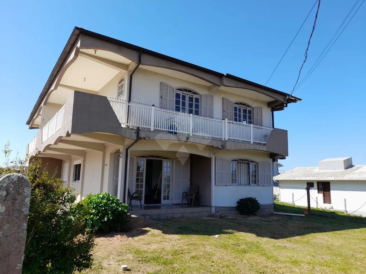 Casa térrea com dois apartamentos no bairro Ferraz em Garopaba/SC - Foto 3