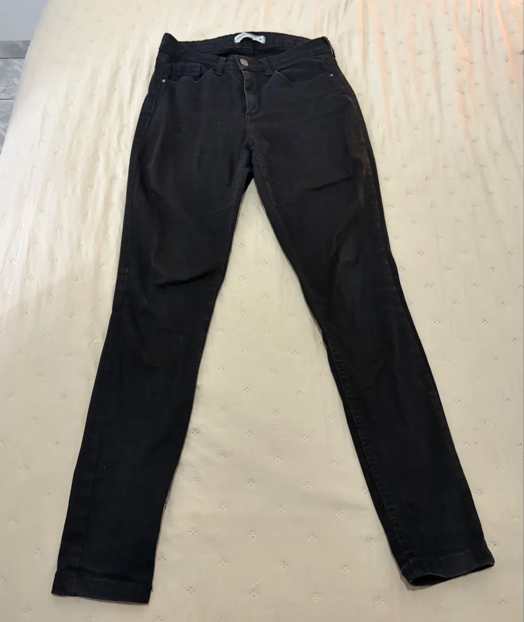 Calça jeans preta - Tamanho 38  - Foto 3