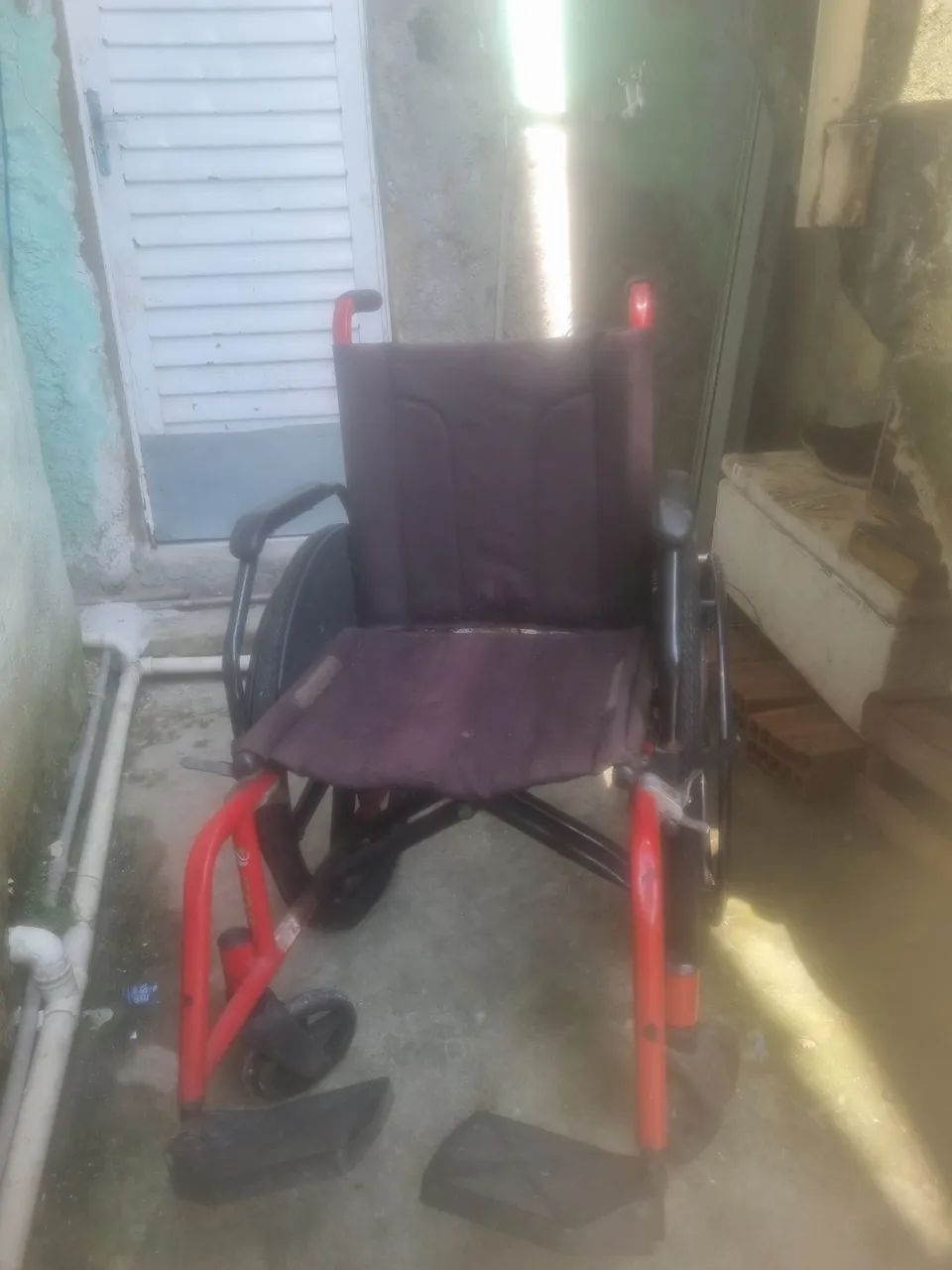 Vendo cadeira de rodas  - Foto 2