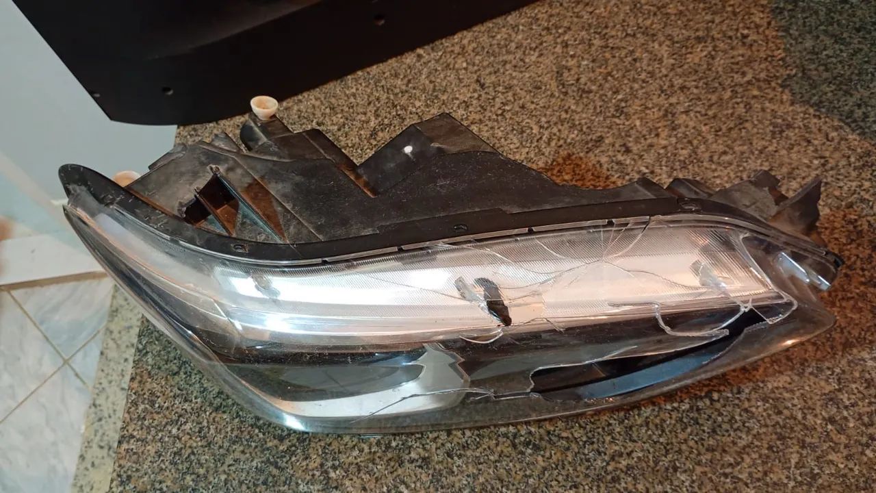 FAROL TRACKER 2024 ORIGINAL  - Foto 2