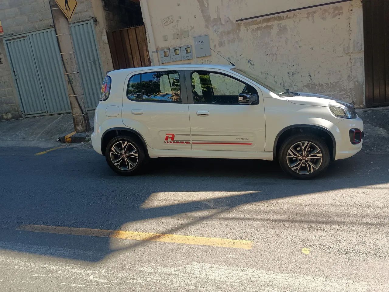 Fiat Uno Sporting 1.3 Flex 8V 5P 2017
