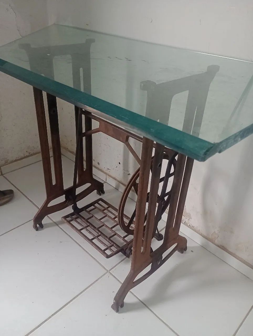 Aparador de pé de máquina com vidro 20 mm