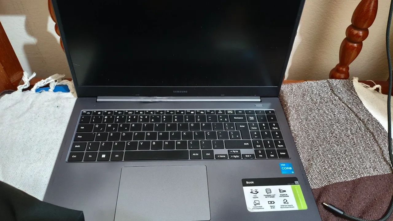 Vendo notebook com defeito i3 - Foto 2