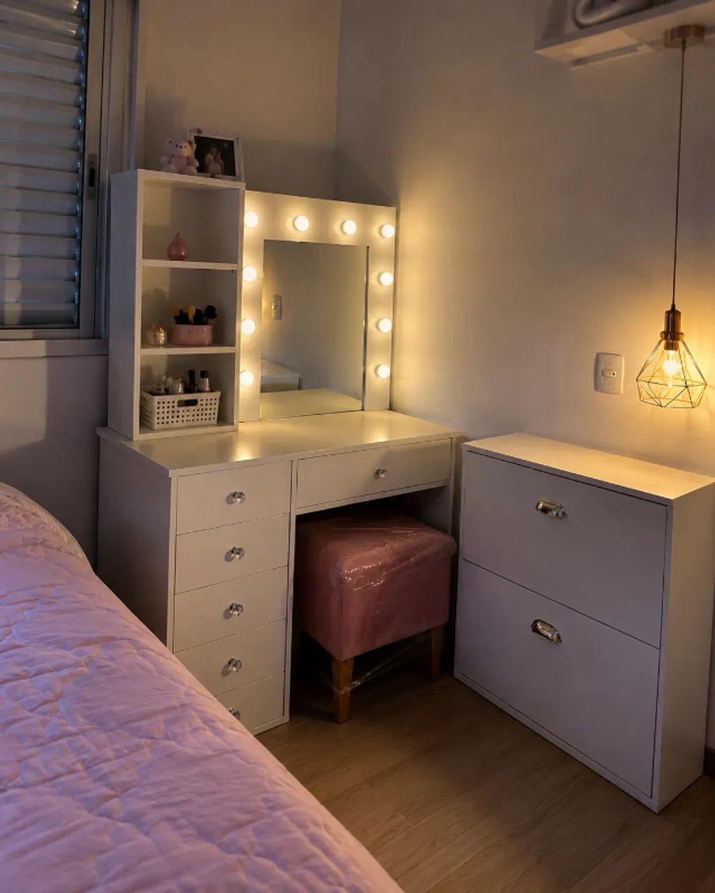 Camarim ja com lampadas banqueta e brinde extra 