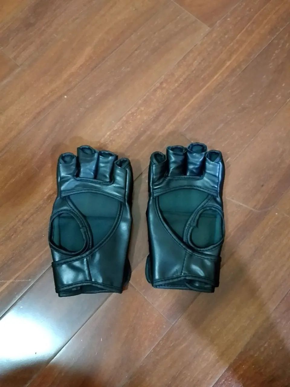 Luva MMA preta ( nova ) - Foto 2