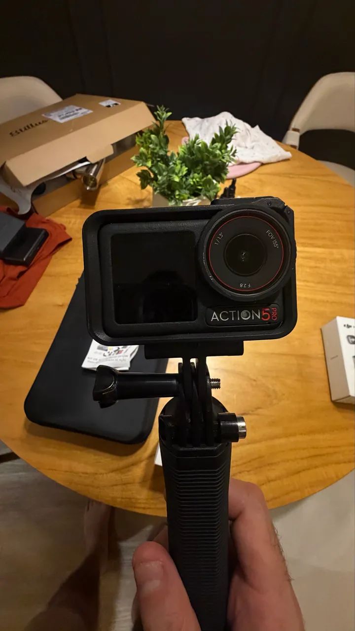 DJI Osmo Action 5 Pro com 2 baterias extras e todos os acessórios  - Foto 2