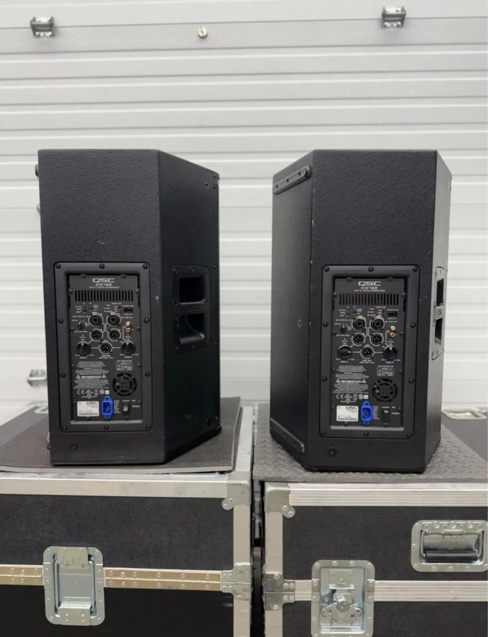 2 caixas QSC kw122 + 2 sub kw181  - Foto 4