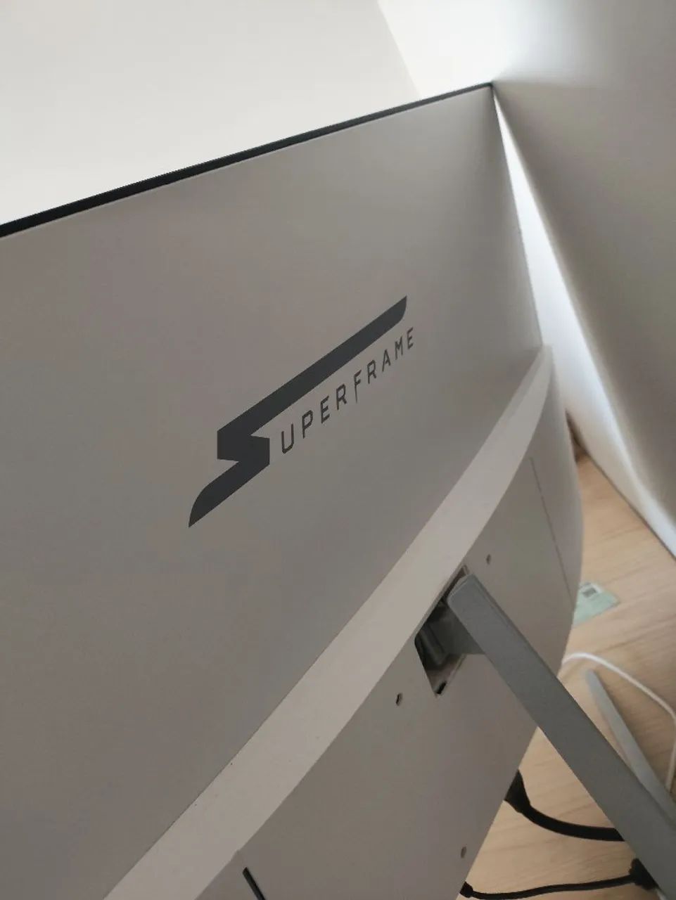 Vendo monitor gamer 27' 240hz curvo - Foto 3