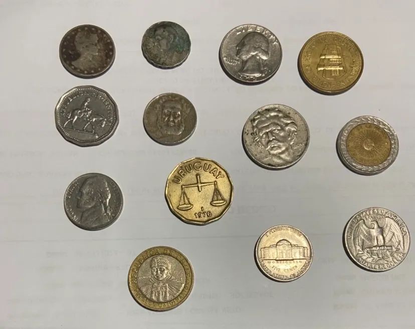 Moedas antigas nacionais e estrangeiras  - Foto 2